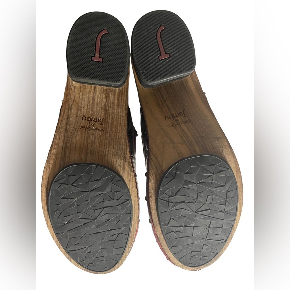 Handcrafted Clogs - Picture 7 of 9